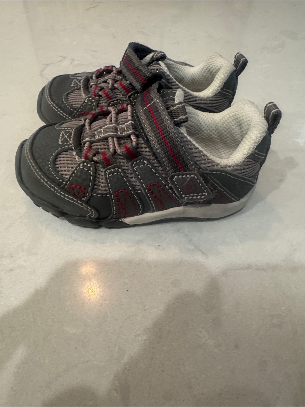 Stride Rite Jasper Gray and Red Boys Athletic Sneakers Size 5M